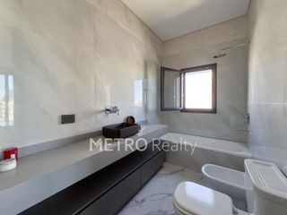 Foto 37 de Casa en venta al lago central con 5 habitaciones en Marinas, Puertos