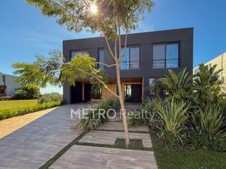 Foto 46 de Casa en venta al lago central con 5 habitaciones en Marinas, Puertos