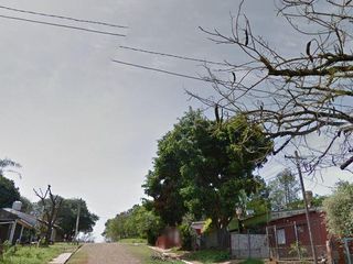 Foto 4 de Casa en venta - 2 Dormitorios 1 Baño - Cocheras - 185Mts2 - Puerto Iguazu