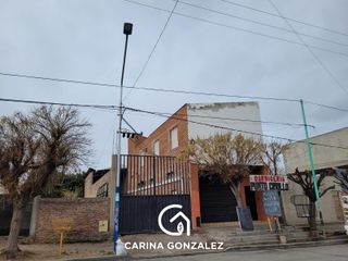 Foto 2 de Departamento y deposito en  Catriel 355