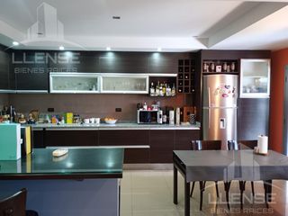 Foto 13 de Casa 7 ambientes con local comercial aprox 600m2 en 3 plantas en venta - Ezpeleta