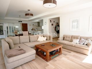 Foto 10 de Moderna casa en venta en La Campiña Barrio Privado