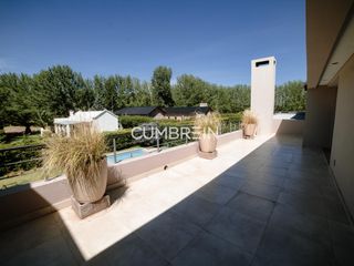Foto 21 de Moderna casa en venta en La Campiña Barrio Privado