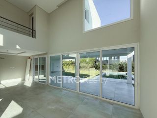 Foto 5 de Casa en venta, 3 habitaciones en suite, Castaños, Nordelta