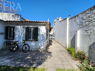 Foto 25 de Venta de casa 3 ambientes con jardin y cochera en Quilmes