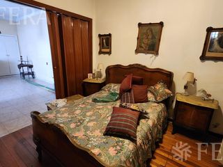 Foto 18 de Venta de casa 3 ambientes con jardin y cochera en Quilmes