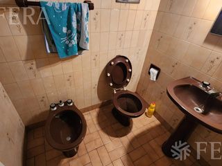 Foto 20 de Venta de casa 3 ambientes con jardin y cochera en Quilmes