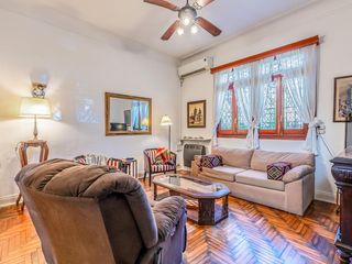 Foto 4 de HERMOSA CASA - VENTA - 4 AMB - SUITE - GARAGE - TERRAZA - PARRILLA - BELGRANO R