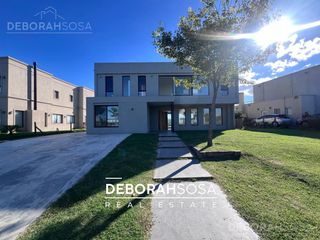 Foto 3 de Casa en  Venta  4 ambientes  con Pileta  Puertos Escobar Zona Norte