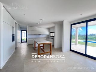 Foto 11 de Casa en  Venta  4 ambientes  con Pileta  Puertos Escobar Zona Norte