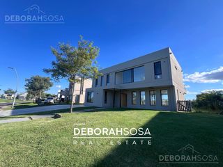 Foto 4 de Casa en  Venta  4 ambientes  con Pileta  Puertos Escobar Zona Norte