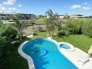 Foto 40 de Venta Casa Al Rio en El Yacht Nordelta Tigre
