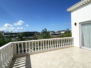 Foto 35 de Venta Casa Al Rio en El Yacht Nordelta Tigre