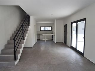 Foto 7 de Departamento en venta - Benavidez.