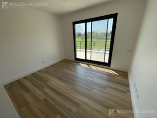 Foto 24 de Casa en venta en  Chateau