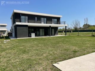 Foto 35 de Casa en venta en  Chateau