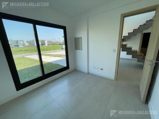 Foto 4 de Casa en venta en  Chateau