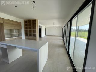 Foto 10 de Casa en venta en  Chateau