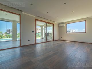 Foto 7 de Casa en oportunidad al costo! Barrio Riberas, PUERTOS / ESCOBAR