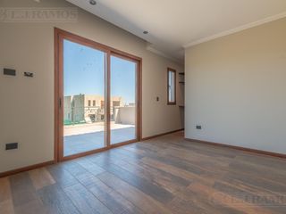 Foto 43 de Casa en oportunidad al costo! Barrio Riberas, PUERTOS / ESCOBAR