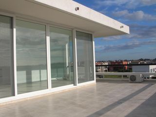 Foto 1 de Venta Casa a Estrenar 6 Ambientes Los Lagos Nordelta Tigre