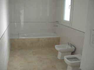 Foto 16 de Venta Casa a Estrenar 6 Ambientes Los Lagos Nordelta Tigre