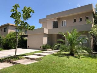Foto 2 de CASA A LA VENTA PARA MUDARSE YA!!!