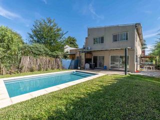 Foto 1 de Casa en el barrio privado Los Arenales - Ingeniero Maschwitz - Escobar