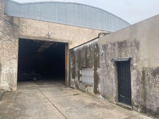 Foto 2 de Depósito en Venta en la localidad de   Los Hornos 1723 mts cub