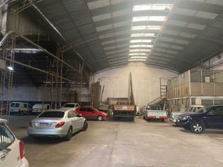 Foto 1 de Depósito en Venta en la localidad de   Los Hornos 1723 mts cub