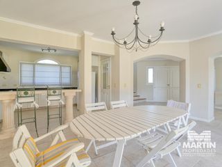 Foto 11 de Laguna del Sol. Espectacular casa 5 amb en lote de 827 m²