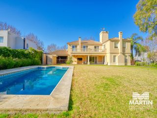 Foto 1 de Laguna del Sol. Espectacular casa 5 amb en lote de 827 m²