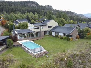 Foto 2 de Impresionante casa en El Casco