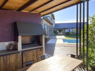 Foto 9 de Impresionante casa en El Casco