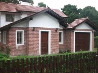 Foto 2 de Casa en venta - 3 Dormitorios 2 Baños - Cochera - 525Mts2 - Pinamar