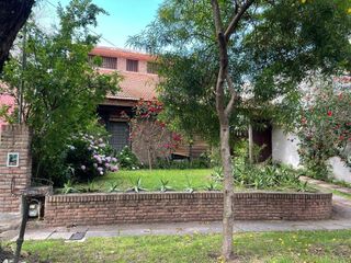 Foto 1 de Venta Casa Tigre 5 Amb a Refaccionar - Oportunidad