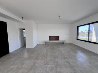 Foto 4 de CASA, VENTA, SAN MATIAS  LOTE al 1100, 5 AMBIENTES