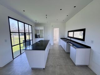 Foto 7 de CASA, VENTA, SAN MATIAS  LOTE al 1100, 5 AMBIENTES