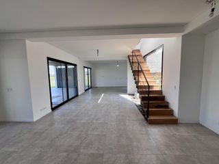 Foto 12 de CASA, VENTA, SAN MATIAS  LOTE al 1100, 5 AMBIENTES