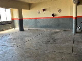 Foto 3 de Cochera en edificio de cocheras. NO de vivienda.