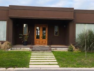 Foto 1 de Casa en Venta, 4 Ambientes, Barrio San Lucas, Ing Maschwitz, Escobar, GBA Norte