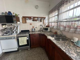 Foto 12 de Casa en venta en Barrio Centro, 4 dorm, 2 baños, patio, terraza y garage. APTO CREDITO
