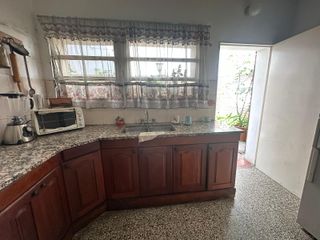 Foto 13 de Casa en venta en Barrio Centro, 4 dorm, 2 baños, patio, terraza y garage. APTO CREDITO