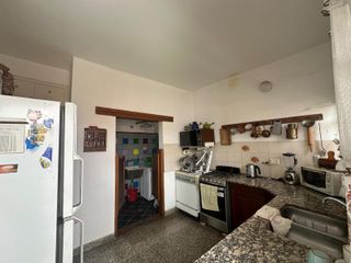 Foto 14 de Casa en venta en Barrio Centro, 4 dorm, 2 baños, patio, terraza y garage. APTO CREDITO