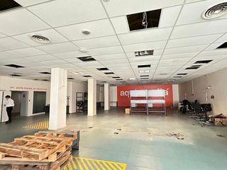 Foto 9 de Alquiler de Deposito con Oficinas en la calle Estado de Palestina al 900