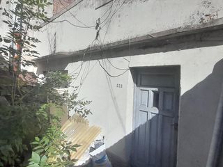 Foto 2 de Casa en  VENTA 2 FAMILIAS
