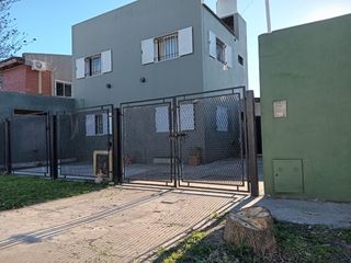 Foto 32 de Casa en venta - 4 Dormitorios 2 Baño - 400mts2 - La Plata
