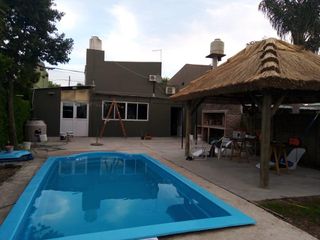 Foto 29 de Casa en venta - 4 Dormitorios 2 Baño - 400mts2 - La Plata
