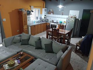 Foto 8 de Casa en venta - 4 Dormitorios 2 Baño - 400mts2 - La Plata