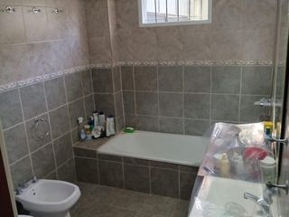 Foto 23 de Casa en venta - 4 Dormitorios 2 Baño - 400mts2 - La Plata